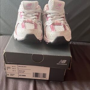 New Balance Kids Sneakers - White and Pink